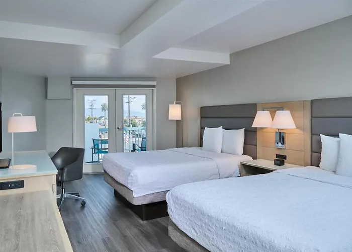 Hampton Inn & Suites Hermosa Beach