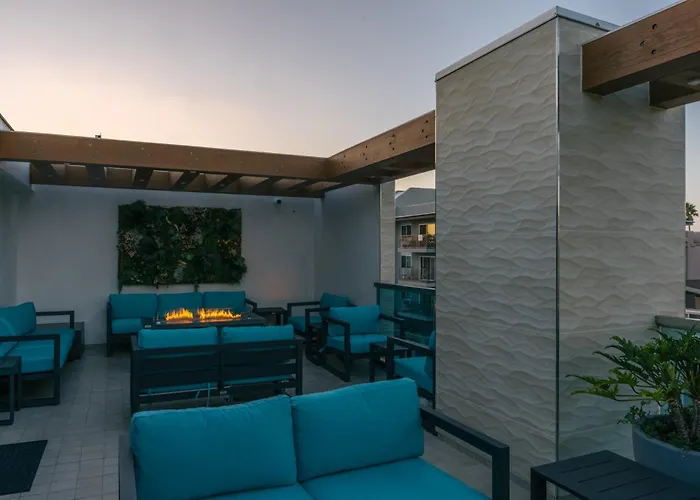 H2O Hermosa Beach Hotel
